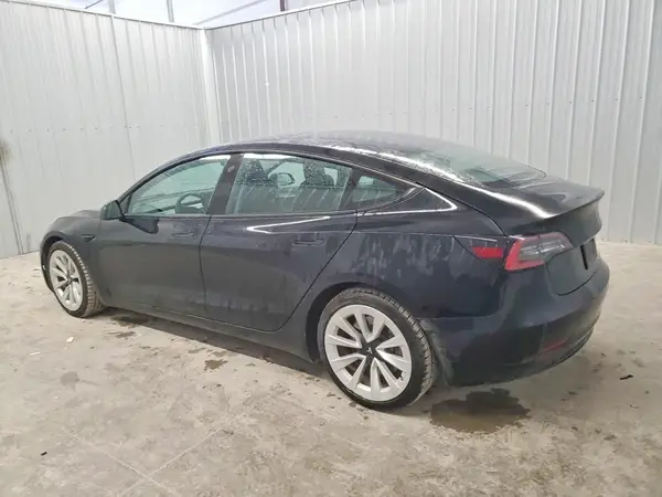 5YJ3E1EA6NF370951 2022 TESLA MODEL 3 - Image 2