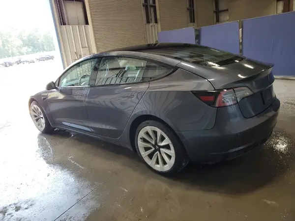 5YJ3E1EA6NF371503 2022 TESLA MODEL 3 - Image 2