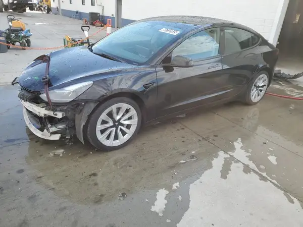 5YJ3E1EA6NF371713 2022 TESLA MODEL 3 - Image 1