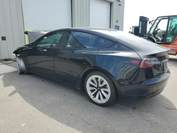 5YJ3E1EA6NF371730 2022 TESLA MODEL 3 - Image 2