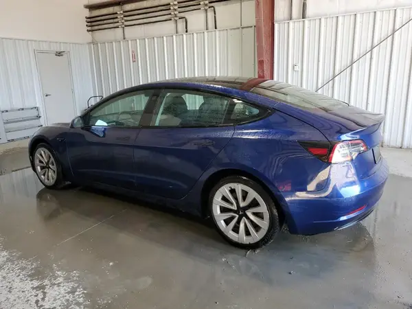 5YJ3E1EA6NF371968 2022 TESLA MODEL 3 - Image 2