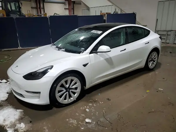 5YJ3E1EA6NF371971 2022 TESLA MODEL 3 - Image 1