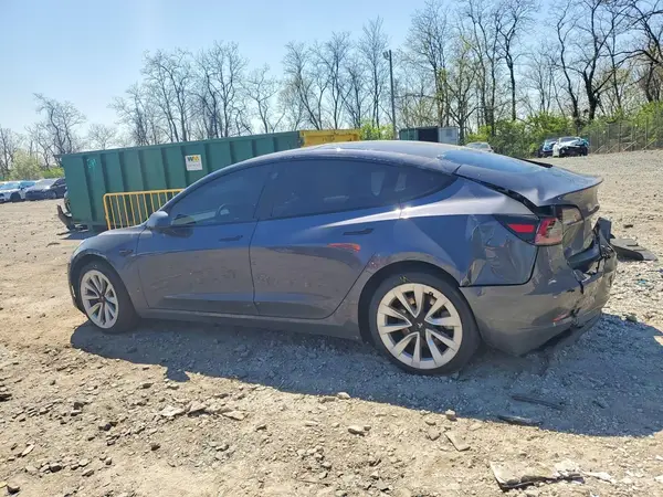 5YJ3E1EA6NF372117 2022 TESLA MODEL 3 - Image 2
