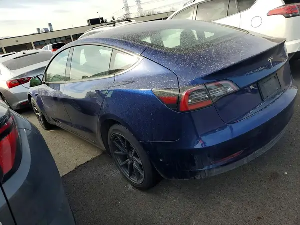 5YJ3E1EA6NF372182 2022 TESLA MODEL 3 - Image 2