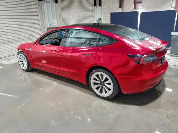 5YJ3E1EA6NF372229 2022 TESLA MODEL 3 - Image 2