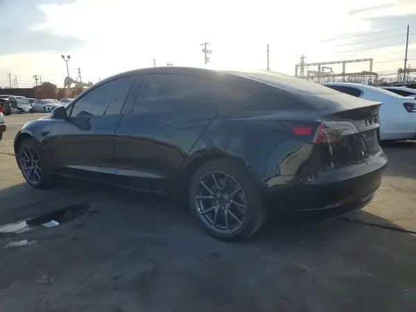 5YJ3E1EA6NF373378 2022 TESLA MODEL 3 - Image 2