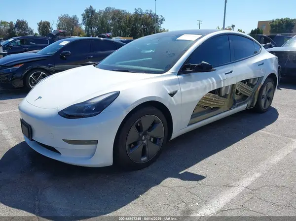 5YJ3E1EA6NF374448 2022 TESLA MODEL 3 - Image 2
