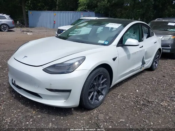5YJ3E1EA6PF382794 2023 TESLA MODEL 3 - Image 2