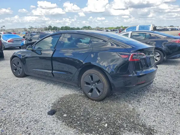 5YJ3E1EA6PF382830 2023 TESLA MODEL 3 - Image 2