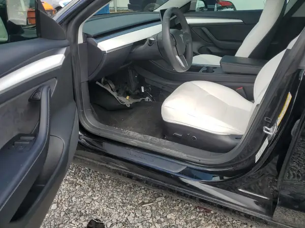 5YJ3E1EA6PF384531 2023 TESLA MODEL 3 - Image 8