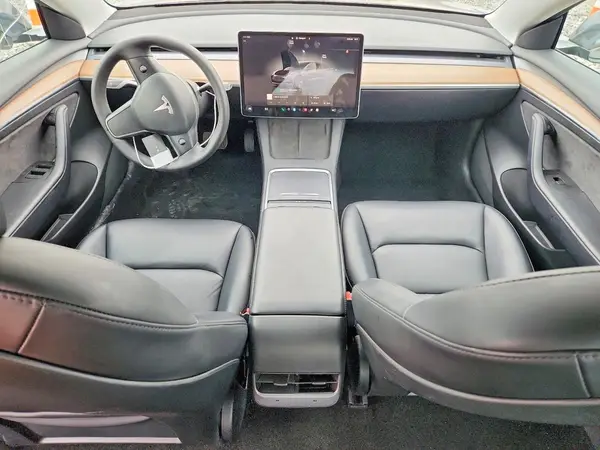 5YJ3E1EA6PF403093 2023 TESLA MODEL 3 - Image 8