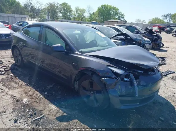 5YJ3E1EA6PF403479 2023 TESLA MODEL 3 - Image 1