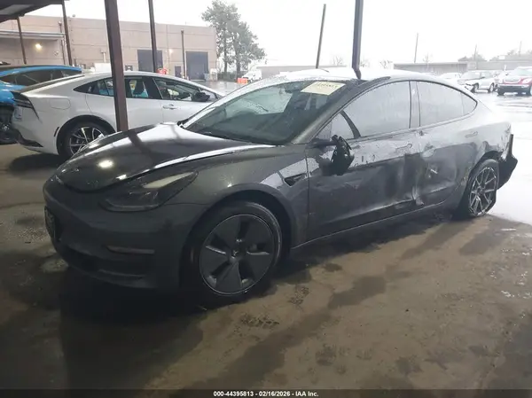 5YJ3E1EA6PF406592 2023 TESLA MODEL 3 - Image 2