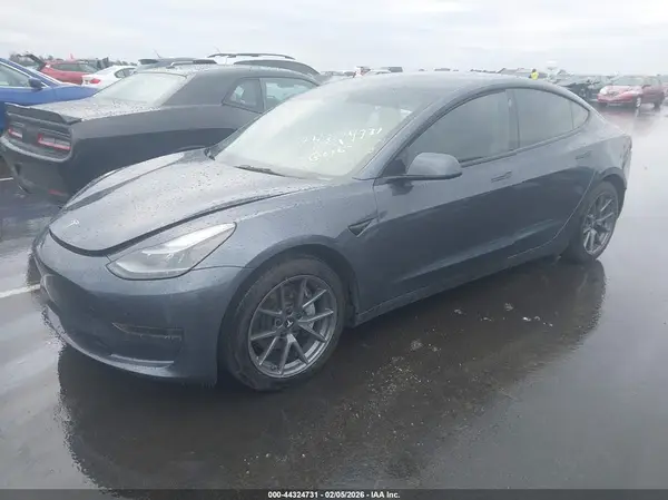 5YJ3E1EA6PF409590 2023 TESLA MODEL 3 - Image 2
