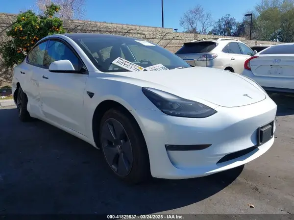 5YJ3E1EA6PF411940 2023 TESLA MODEL 3 - Image 1