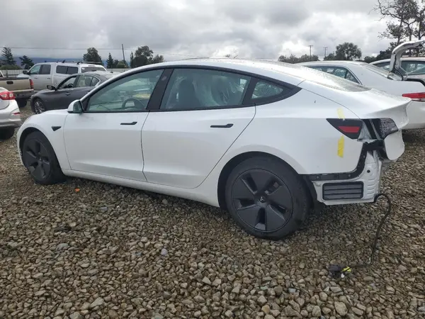 5YJ3E1EA6PF417320 2023 TESLA MODEL 3 - Image 2