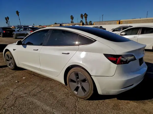 5YJ3E1EA6PF419892 2023 TESLA MODEL 3 - Image 2