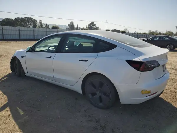 5YJ3E1EA6PF423070 2023 TESLA MODEL 3 - Image 2