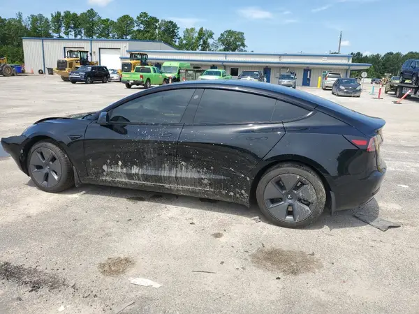 5YJ3E1EA6PF426731 2023 TESLA MODEL 3 - Image 2
