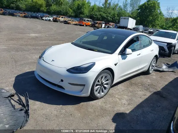 5YJ3E1EA6PF426924 2023 TESLA MODEL 3 - Image 2