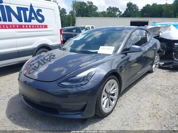 5YJ3E1EA6PF429225 2023 TESLA MODEL 3 - Image 2