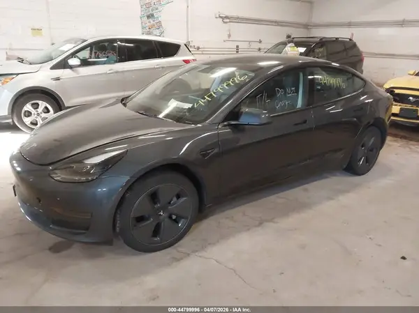5YJ3E1EA6PF431136 2023 TESLA MODEL 3 - Image 2