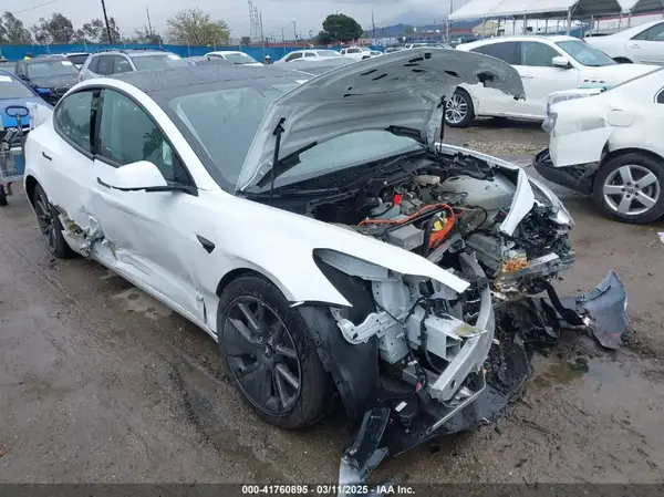 5YJ3E1EA6PF432397 2023 TESLA MODEL 3 - Image 1