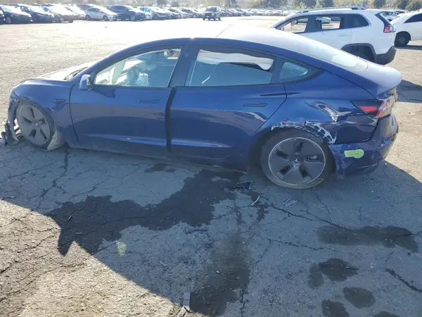 5YJ3E1EA6PF432688 2023 TESLA MODEL 3 - Image 2