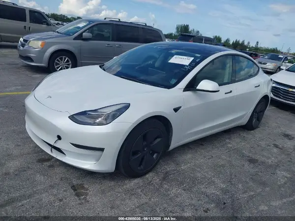 5YJ3E1EA6PF435719 2023 TESLA MODEL 3 - Image 2