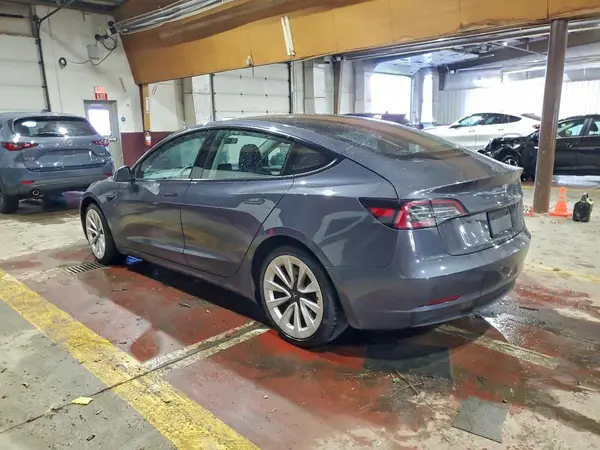 5YJ3E1EA6PF435851 2023 TESLA MODEL 3 - Image 2