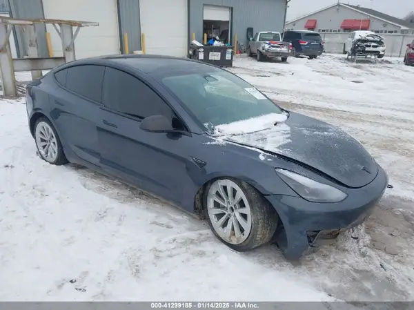 5YJ3E1EA6PF448664 2023 TESLA MODEL 3 - Image 1