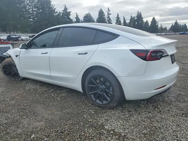 5YJ3E1EA6PF449099 2023 TESLA MODEL 3 - Image 2