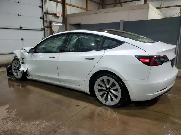 5YJ3E1EA6PF451306 2023 TESLA MODEL 3 - Image 2