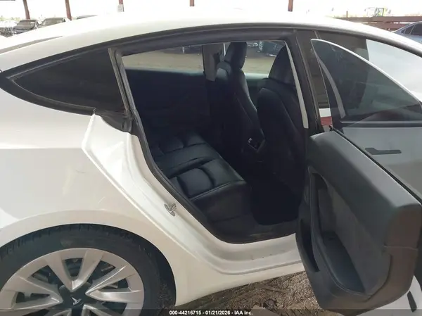 5YJ3E1EA6PF451354 2023 TESLA MODEL 3 - Image 8