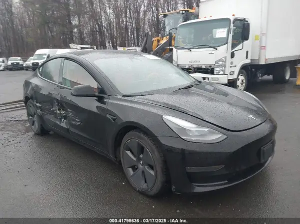 5YJ3E1EA6PF454285 2023 TESLA MODEL 3 - Image 1
