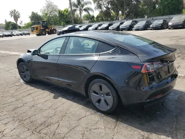 5YJ3E1EA6PF457929 2023 TESLA MODEL 3 - Image 2