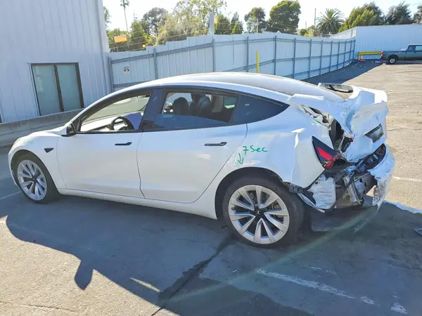 5YJ3E1EA6PF457994 2023 TESLA MODEL 3 - Image 2