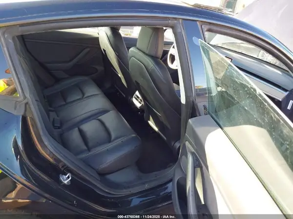 5YJ3E1EA6PF458675 2023 TESLA MODEL 3 - Image 8