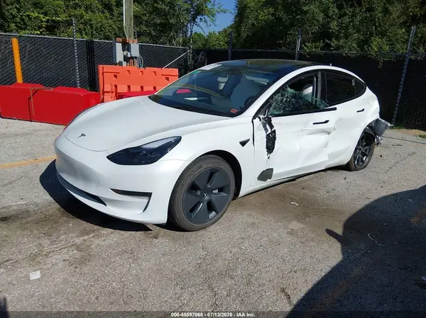 5YJ3E1EA6PF465576 2023 TESLA MODEL 3 - Image 2