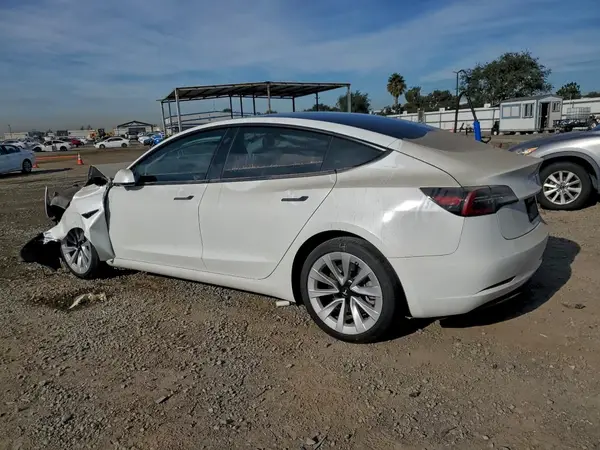 5YJ3E1EA6PF465965 2023 TESLA MODEL 3 - Image 2