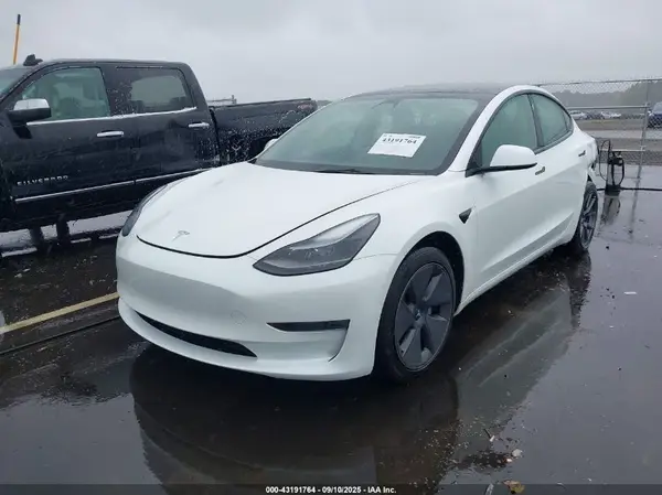 5YJ3E1EA6PF466811 2023 TESLA MODEL 3 - Image 2