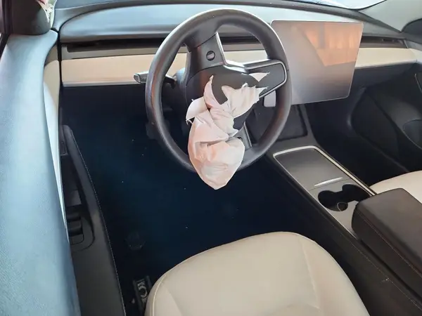 5YJ3E1EA6PF467344 2023 TESLA MODEL 3 - Image 8