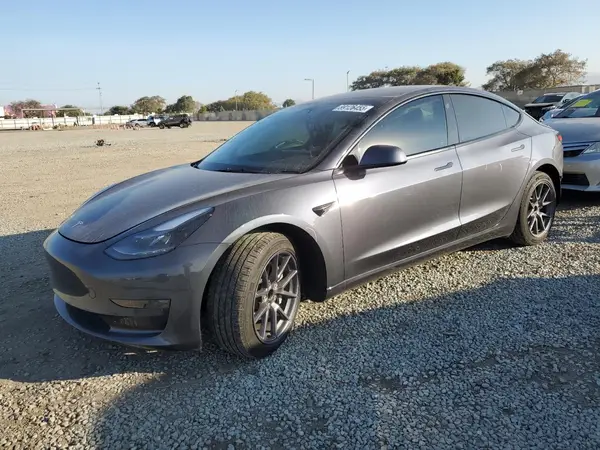 5YJ3E1EA6PF471099 2023 TESLA MODEL 3 - Image 1