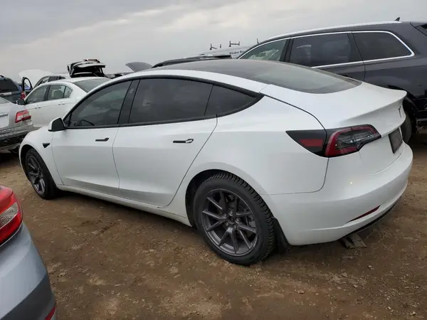 5YJ3E1EA6PF473029 2023 TESLA MODEL 3 - Image 2