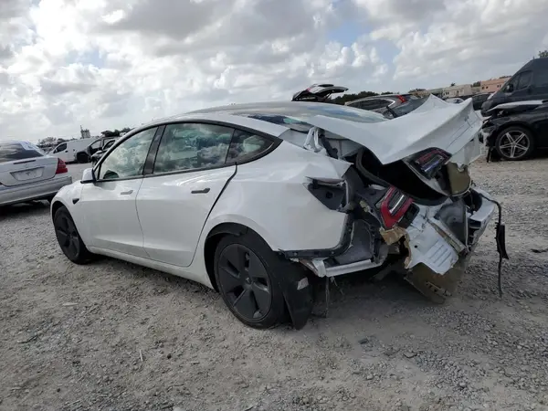 5YJ3E1EA6PF487139 2023 TESLA MODEL 3 - Image 2