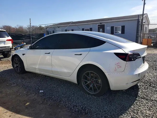 5YJ3E1EA6PF487612 2023 TESLA MODEL 3 - Image 2