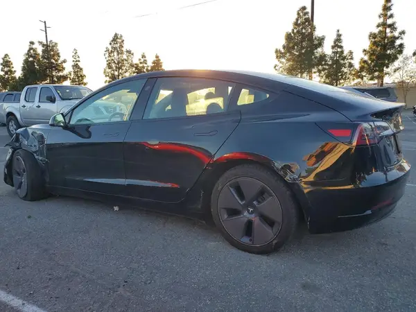 5YJ3E1EA6PF488159 2023 TESLA MODEL 3 - Image 2