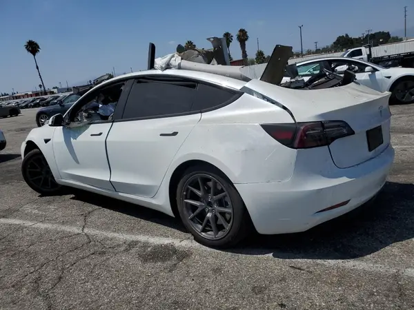 5YJ3E1EA6PF495998 2023 TESLA MODEL 3 - Image 2