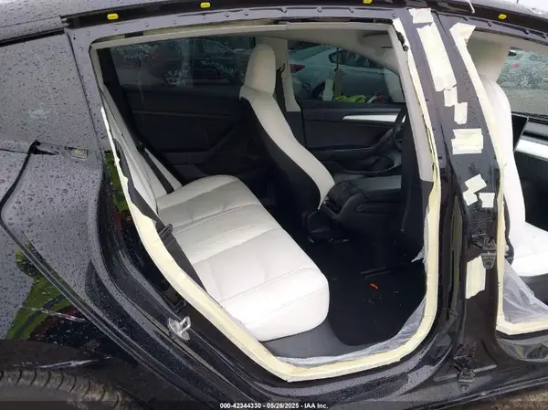 5YJ3E1EA6PF496746 2023 TESLA MODEL 3 - Image 8