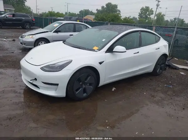 5YJ3E1EA6PF500343 2023 TESLA MODEL 3 - Image 2